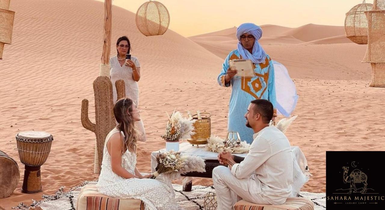 Sahara Majestic Luxury Camp Hotel Merzouga Luaran gambar A wedding in the Sahara