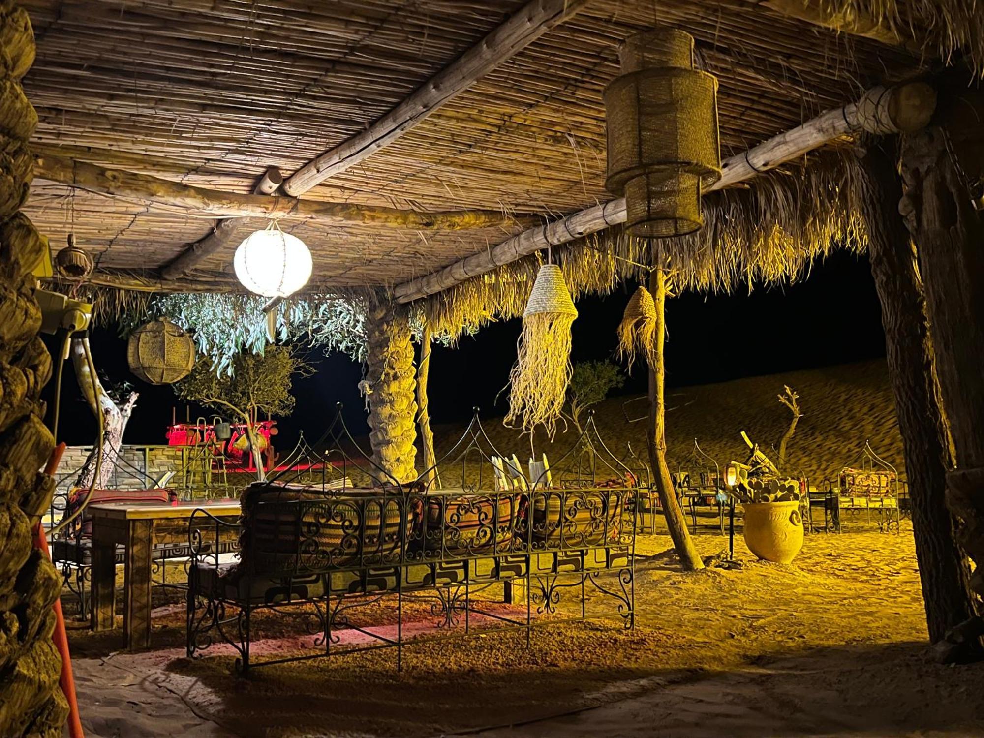 Sahara Majestic Luxury Camp Hotel Merzouga Luaran gambar The interior of a desert camp